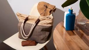 5 Essentials to Carry in Scorching Heat for Your Health