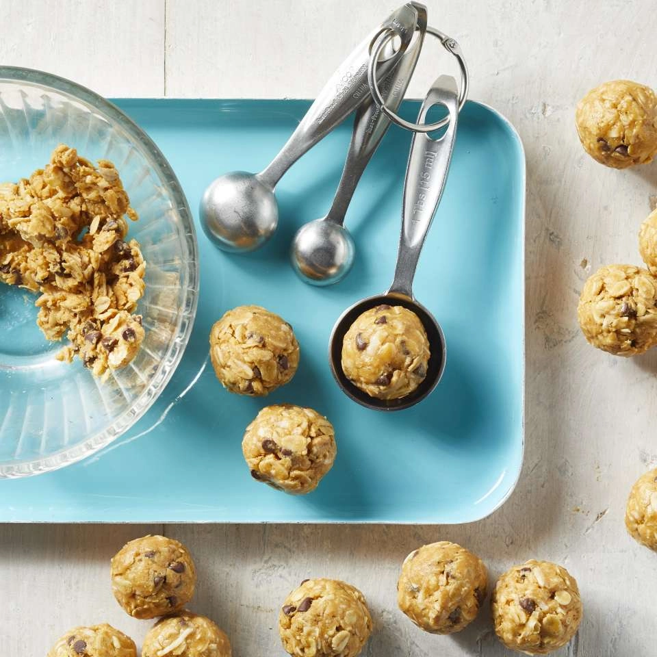 Top Snack for Lowering Cholesterol, Says Dietitian