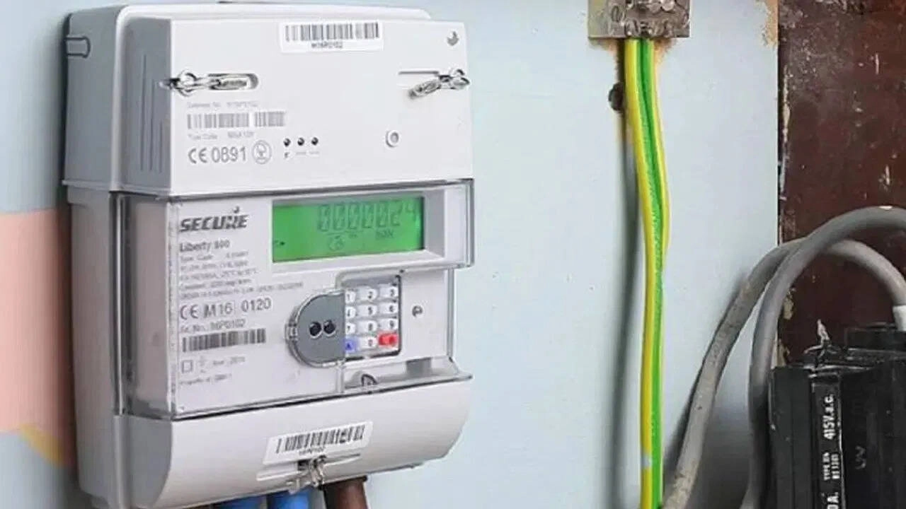 UP's 5 Million Power Defaulters Face Negative Balances