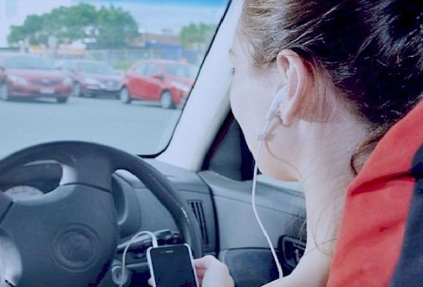 Bluetooth Earphones While Driving: A Dangerous Distraction