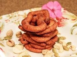 Win Guests' Hearts This Holi with Uttarakhand's Sweet Singhal Recipe