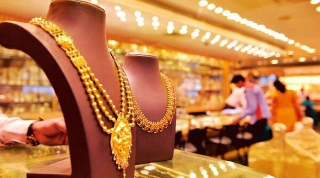 Buying Gold on Gudi Padwa: Traditions and Smart Investing
