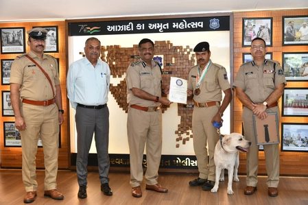 गुजरात पुलिस के कुत्ते 'चेक' ने 16 साल बाद जीता गोल्ड