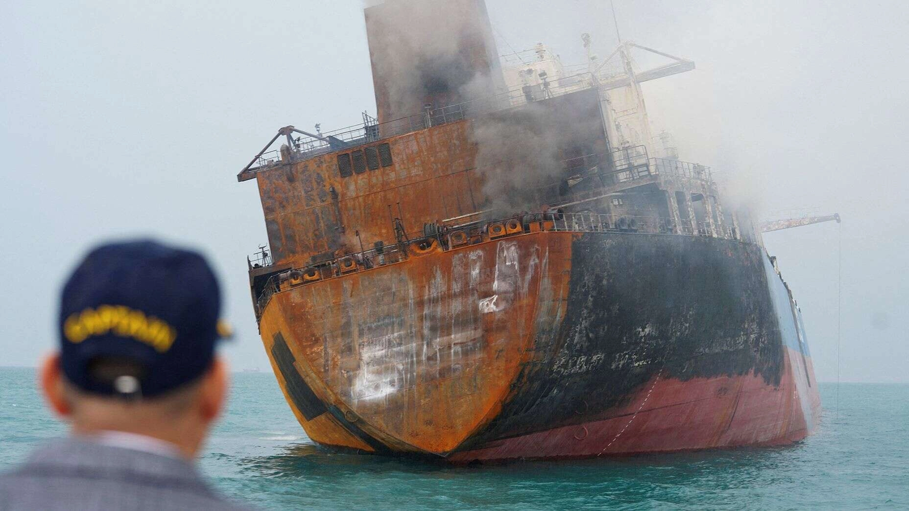 20,000 sailors' lives at risk in Hormuz Strait: Save us!