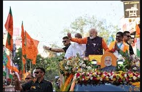 Modi Holds Roadshow in Puducherry for Assembly Elections