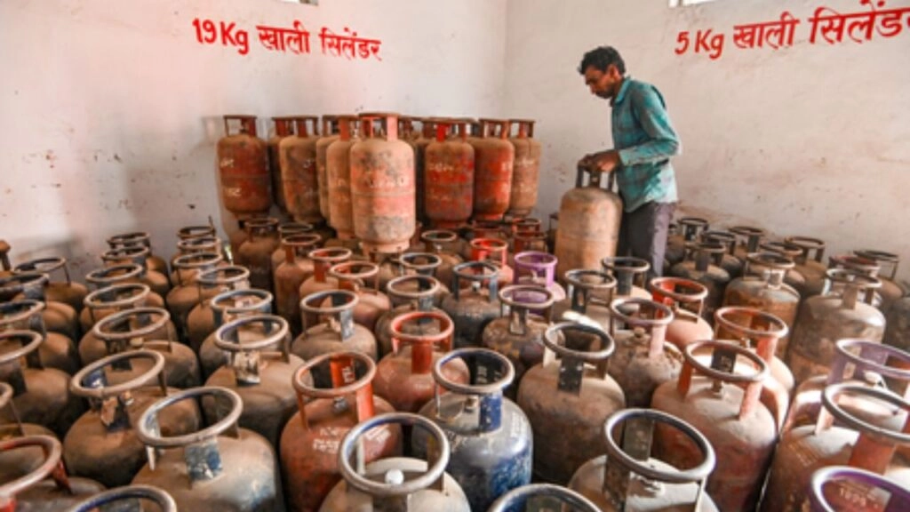 Ignore LPG shortage rumors; 28 lakh cylinders supplied daily