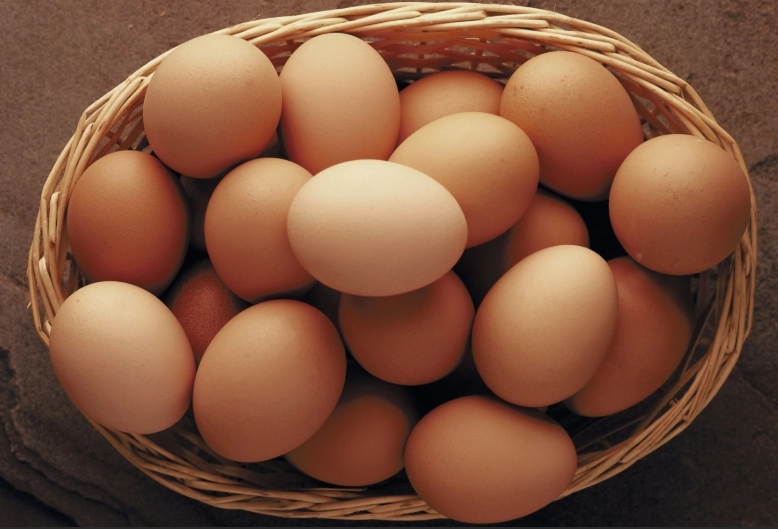 Eggs Aren't Healthy for Everyone: 3 Groups at Risk