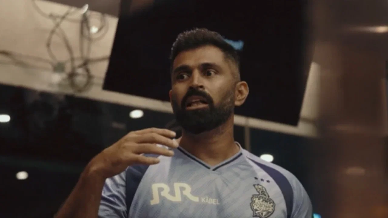 Abhishek Nayar's Heated Exchange with Umpire in CSK vs KKR