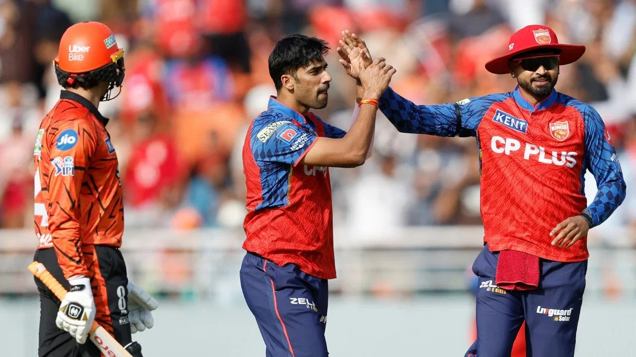 Shashank Singh's Stunning Bowling Shocks SRH Openers in IPL 2026
