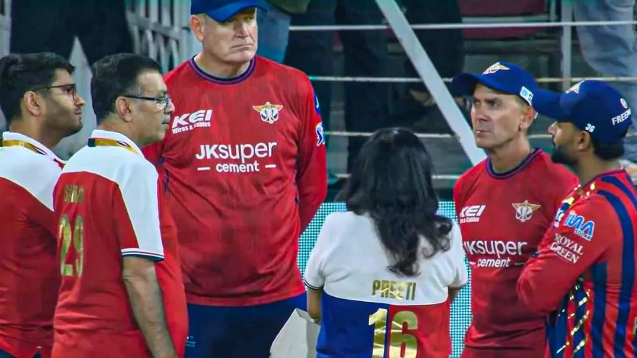 Sanjiv Goenka Talks Tense with LSG Coaches After DC Loss