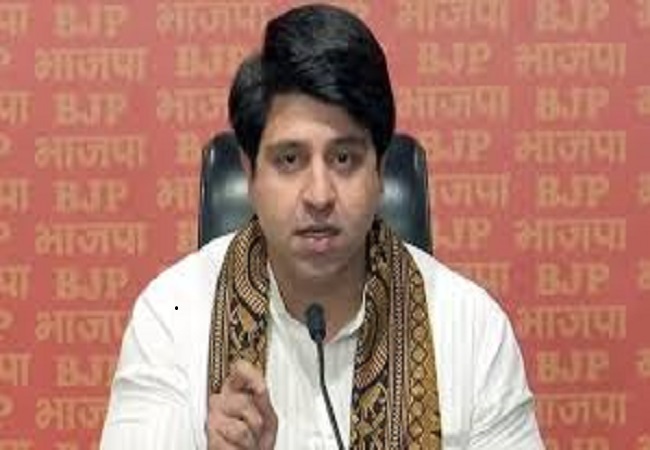 BJP's Poonawala: Congress Repeatedly Insults the Prime Minister