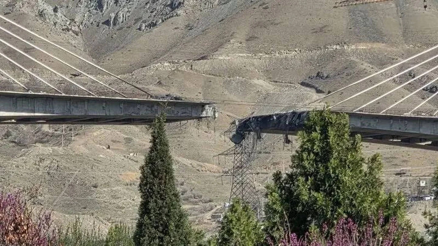IRGC Targets 8 Key Gulf Bridges, Iran Reacts After Attacks
