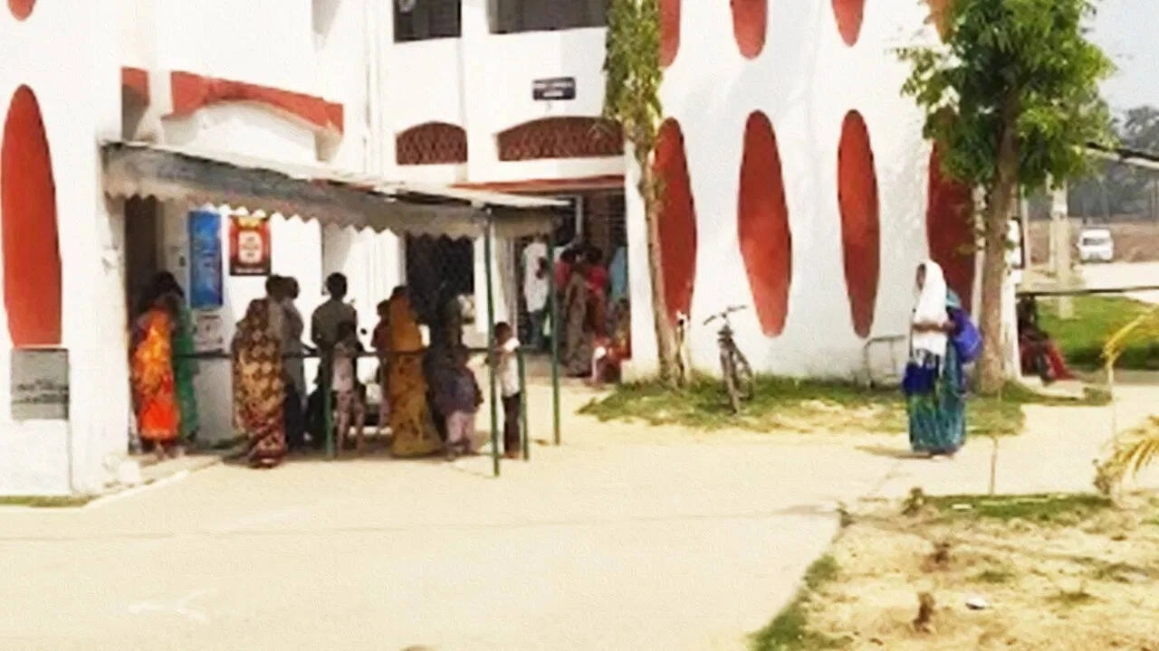 नाथनगर अस्पताल में लापरवाही: अंगूठे की चोट का एक्स-रे