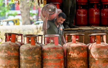 Rumors of LPG Crisis in Delhi Denied, Supply is Normal: Govt.