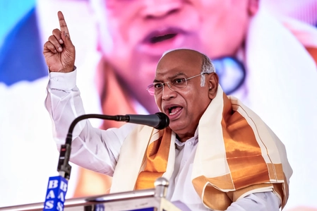 Kharge Predicts UDF's Big Win as Change Sweeps Kerala