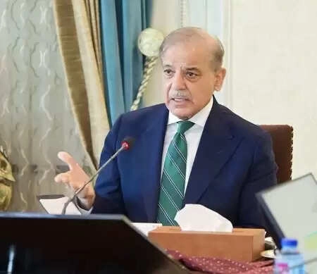 Three Pakistanis Injured in UAE Iranian Attack, PM Shahbaz Concerned