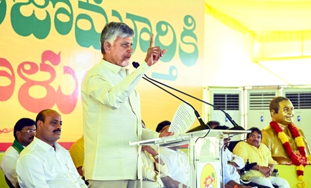 AP CM Calls for Reducing Operational Costs of Electric Buses