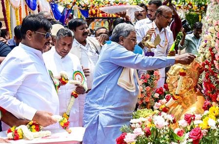 Siddaramaiah Accuses Election Commission of Bias in Karnataka Plans
