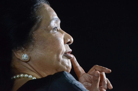 Asha Bhosle's Passing Leaves Bollywood in Deep Mourning