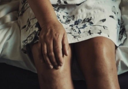 Knee Pain and Sound: Signs of Serious Illness and Care Tips