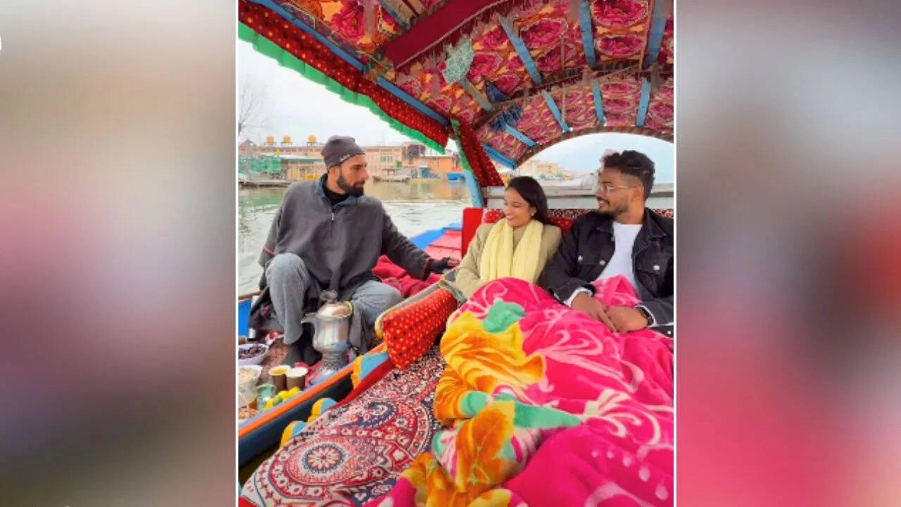 Viral Video: Heartwarming Meeting at Dal Lake with a Couple