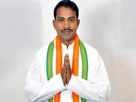 West Bengal: Ex-Trinamool Councillor Arrested for Intimidating Voters