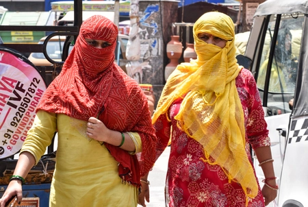 Heat Wave Continues in NCR; Yellow Alert Issued, Change Ahead