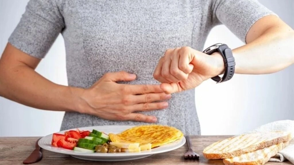 Late Night Dinners May Harm Your Health: Find Out How