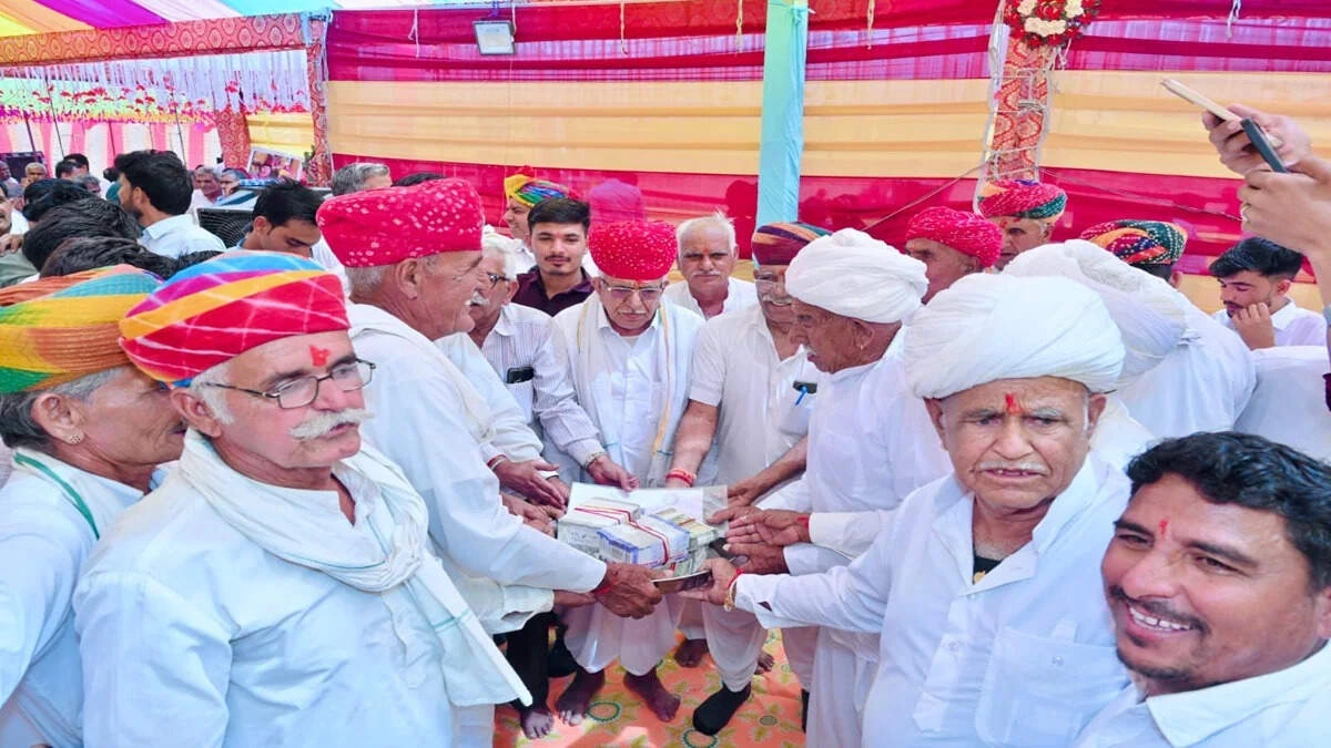 Luxury Wedding Gift: 25 Acres, ₹21 Lakhs Cash, and Jewelry