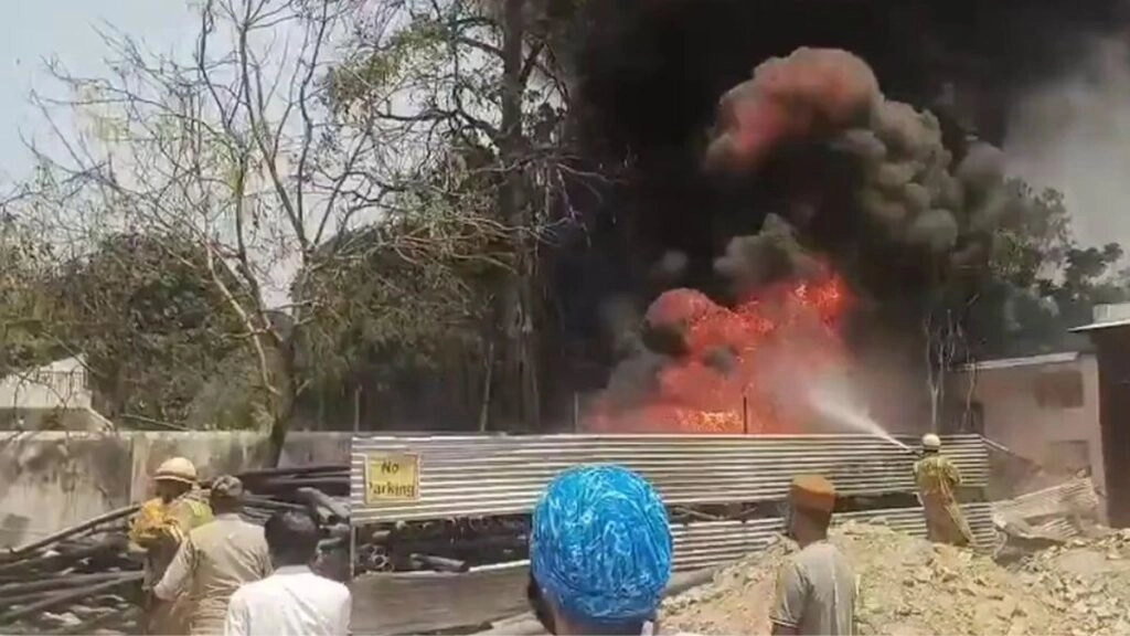 Fire Breaks Out at Bareilly's MB Inter College, Firefighters Deployed