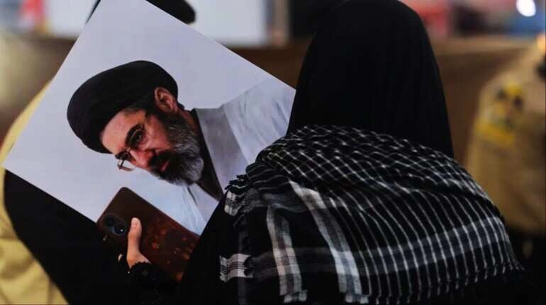 Severe Condition of Mojtaba Khamenei: Plastic Surgery Needed