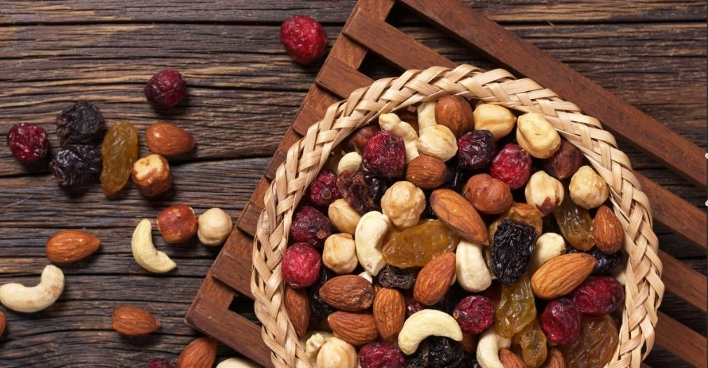 Roasted vs. Raw: Which Dry Fruits Are Healthiest?