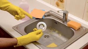 5 Home Remedies to Remove Stubborn Yellow Stains from Sinks