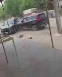 SUV Collision on Road: Shocking Viral Video Surprises Viewers