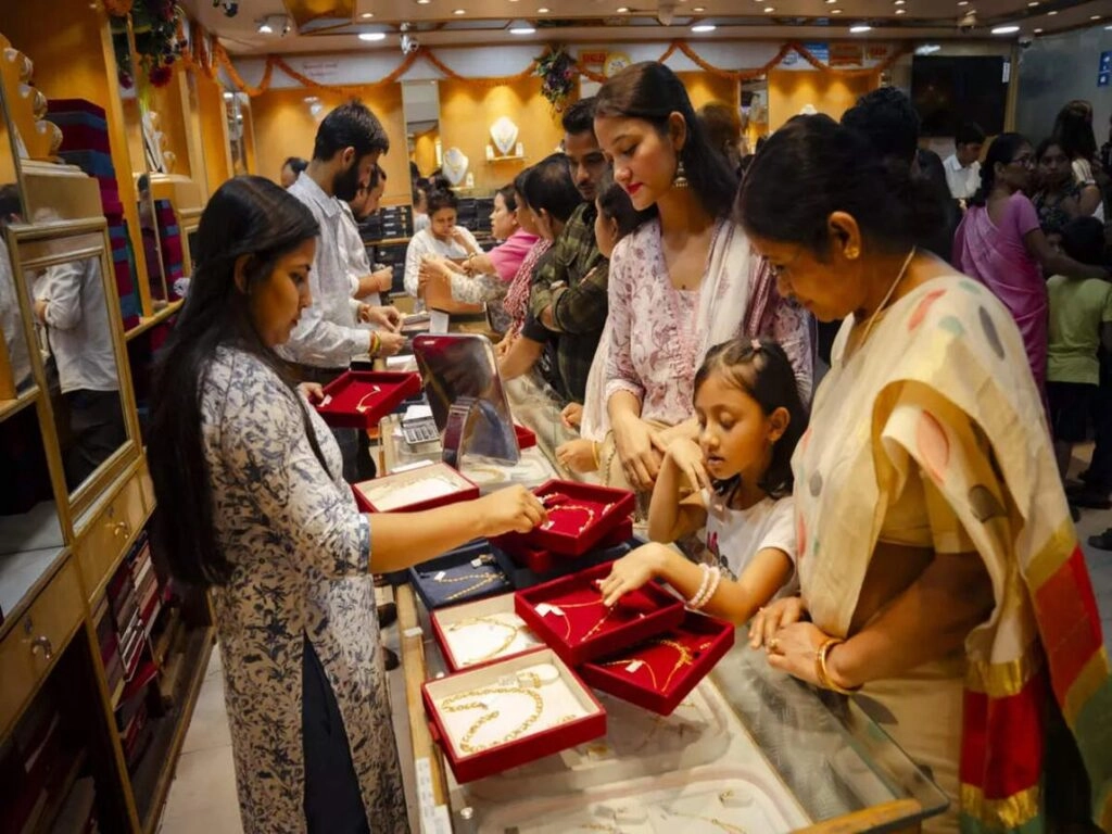 Gold and Silver Prices Reversed Today: Check Your City Rates