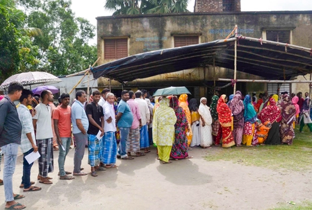 Re-voting at 15 booths in West Bengal sees 90.61% turnout