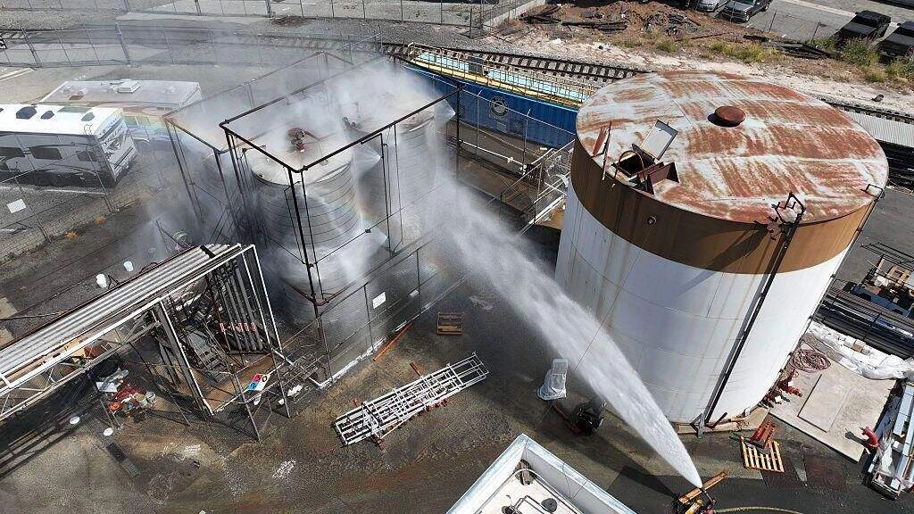 Chemical tank leak in California: 40,000 evacuated near Disneyland