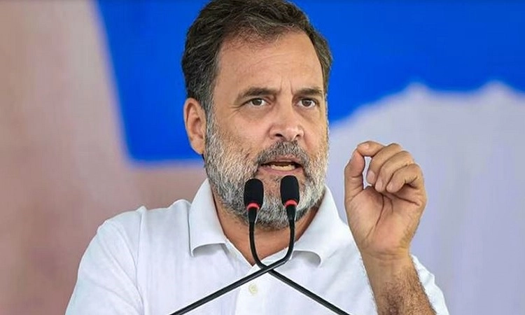 Gandhi: Economic Crisis Hits While PM Distributes Toffees