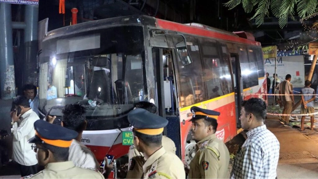Four BEST Buses Collide in Mumbai, Conductor Injured Amid Chaos