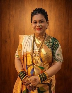 From IT Engineer to Jewelry Entrepreneur: The Jiza Collection