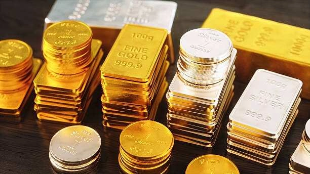 Gold Hits Record High Over ₹1.59 Lakh; Silver Prices Drop Today