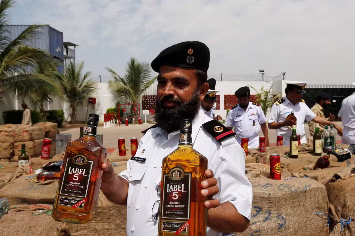 Pakistan Resumes Alcohol Exports After 50 Years Amid Debt Crisis