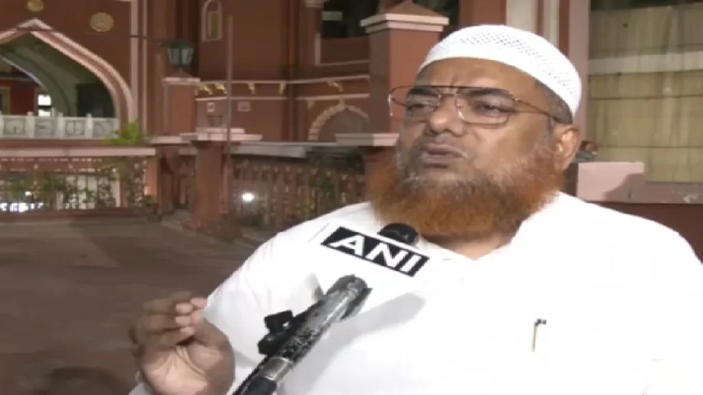 Maulana Defends Mosque Loudspeakers in West Bengal