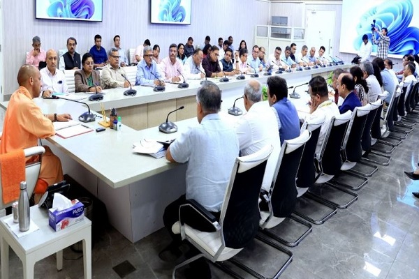 CM Yogi Urges Support for PM Modi's 50% Fleet Reduction Call