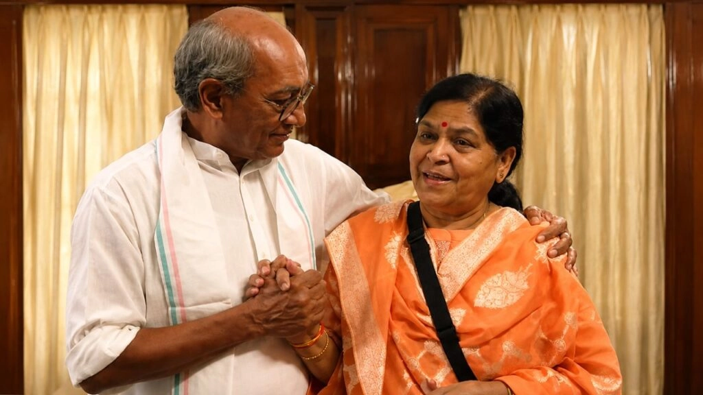 Digvijay Singh Defends 'Sanatani' Remarks to BJP's Usha Thakur