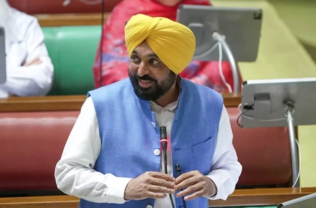 Punjab Assembly Passes Trust Vote Amid Breach Analyzer Protest