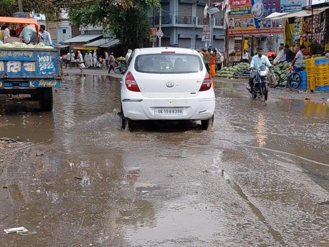 Storm and Rain Disrupt Life in Lucknow, CM Yogi Urges Caution
