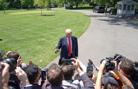 Trump Praises Xi Before China Trip, Assures Taiwan Tensions Will Ease