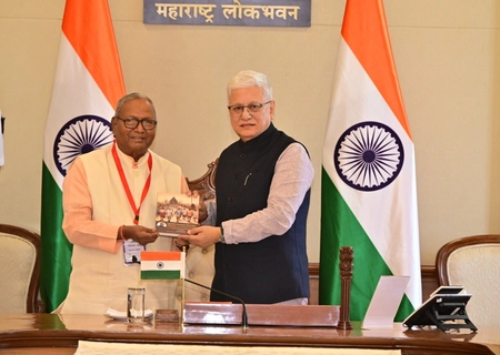 Maharashtra Governor Launches Books by Bhiku Idate and Ravindra Prabhu Desai