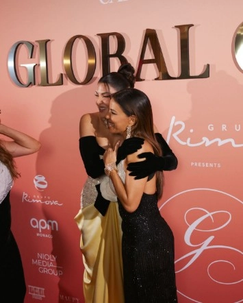 Jacqueline Fernandez admires Hollywood star Eva Longoria; shares photos